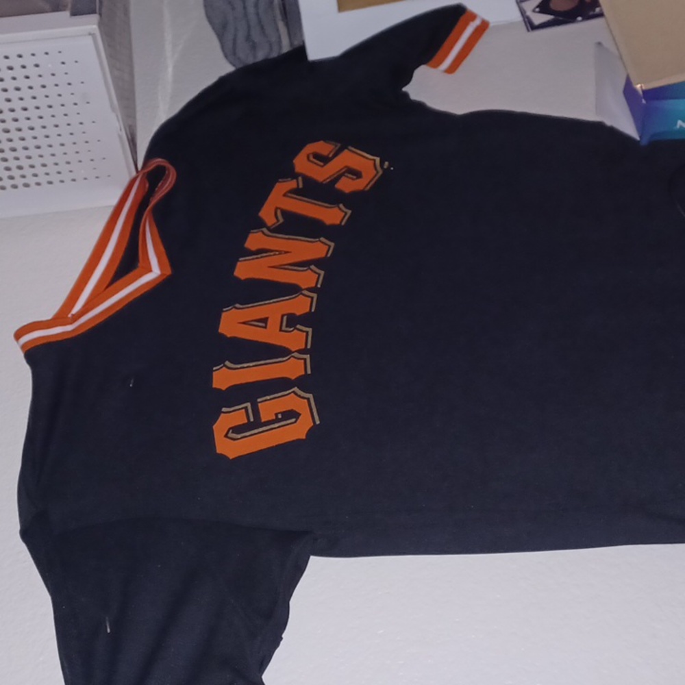 Womens GIANTS shirt